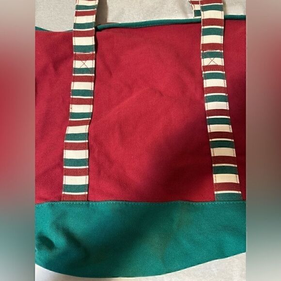 Holiday Disney Parks Tote Bag – Great Used Condition - Picture 7 of 7